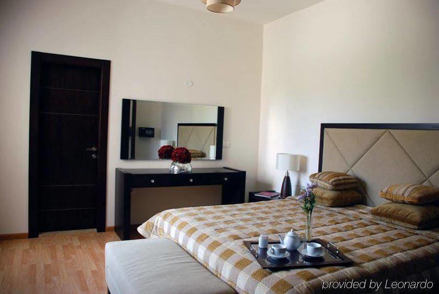 City Suite Hotel Beirut Esterno foto
